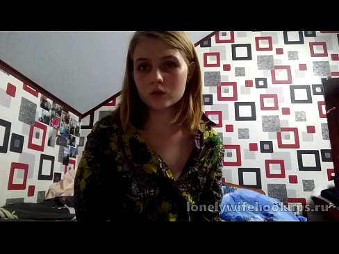 ❤️ Myfyriwr ifanc melyn o Rwsia yn hoffi dicks mwy. ❤ Porno vk wrthon ni