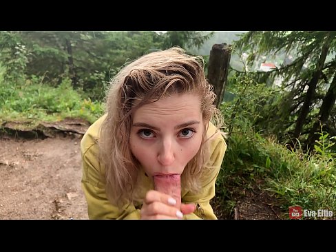 ❤️ Merch yn llyncu cum ar ôl blowjob cyhoeddus - Eva Elfi ❤ Porno vk wrthon ni